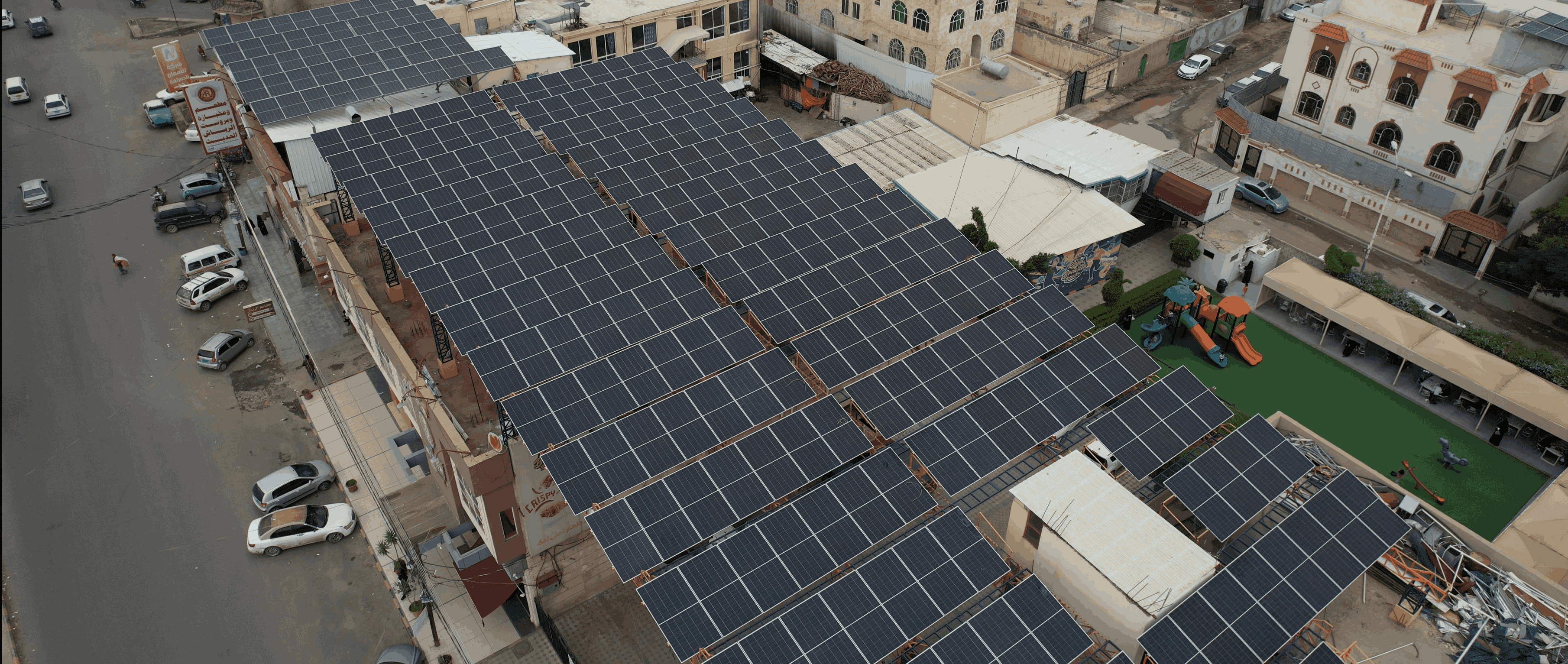 صورة من مشروع الطاقة الشمسية ل مطعم رويال بلازا بواسطة الراعبي